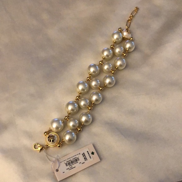 Kate Spade Gold Tone Pearls On Pearl Chunky Bracelet Spade Flower Motif NWT - Picture 9 of 13